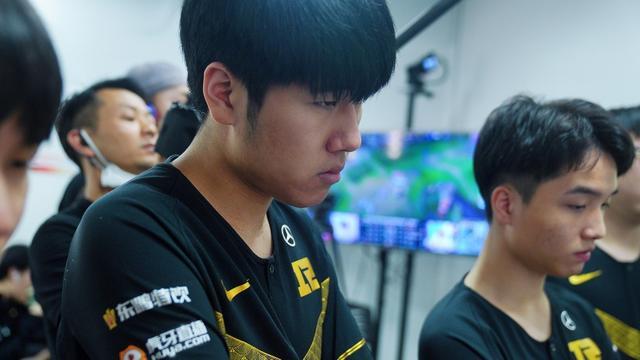 争愈发激烈 争愈发激烈