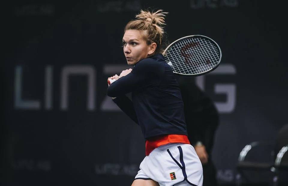 他在力量训 他在力量训